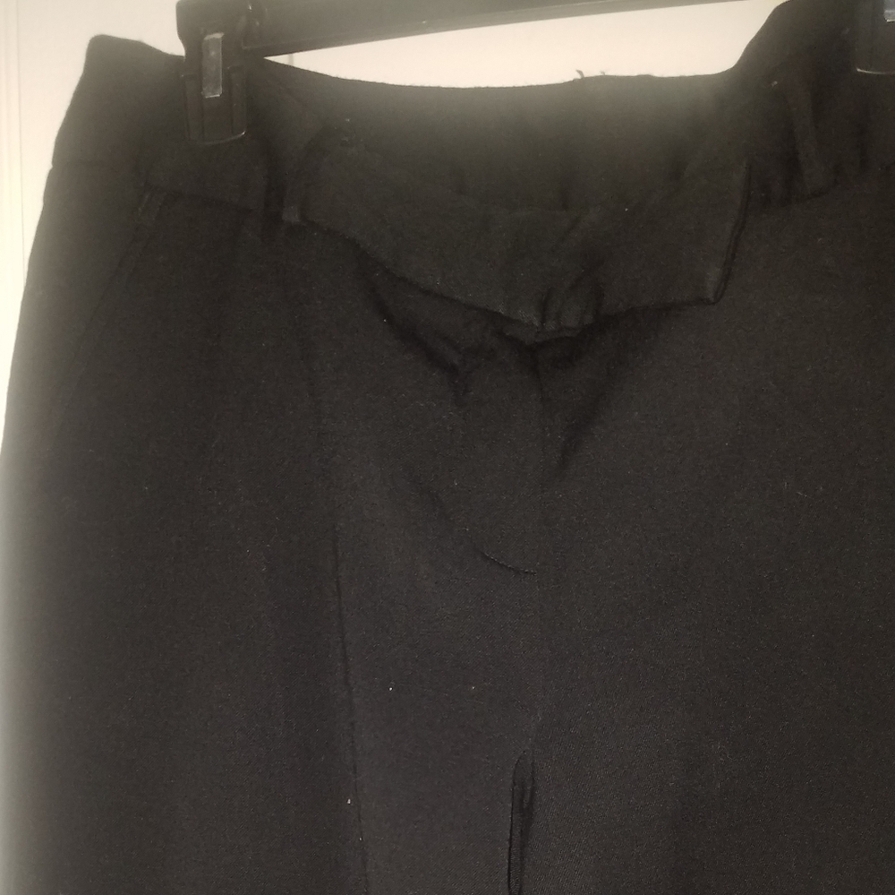 Black slack tapered pant nice and comfy